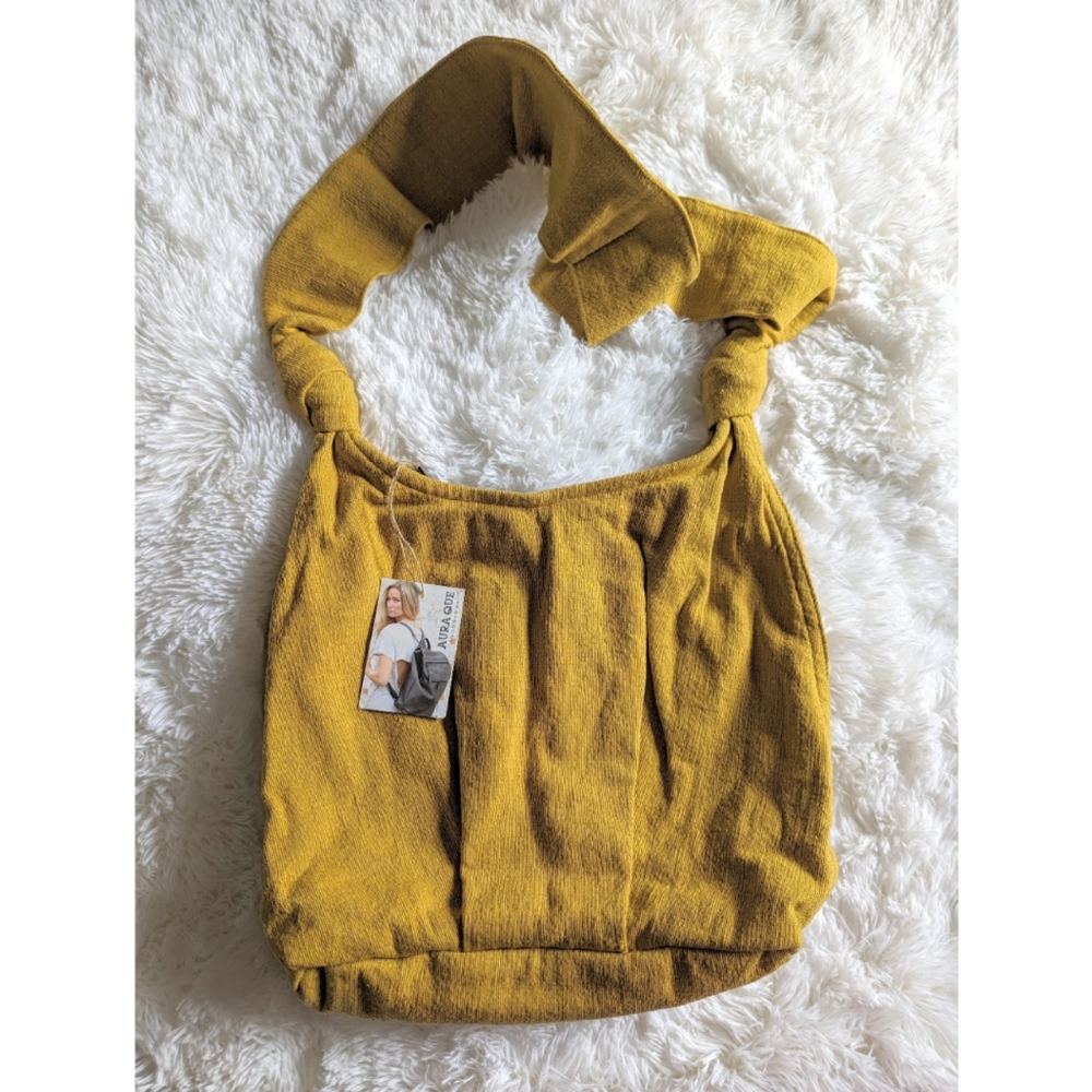 Slouchy Crossbody | Aura Que